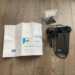 iGO Blue AC Power Adapter + USB 100-240V Model 6630096-0100B + 8 Tips
